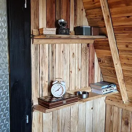 A Pine Vikendica U Srcu Zapadne Srbije Brvnara