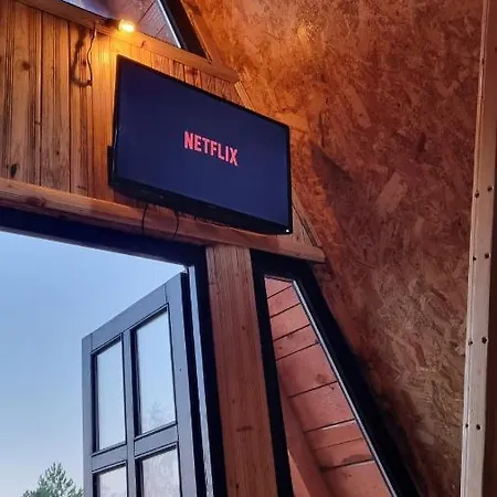 A Pine Vikendica U Srcu Zapadne Srbije Chalet Nova Varos