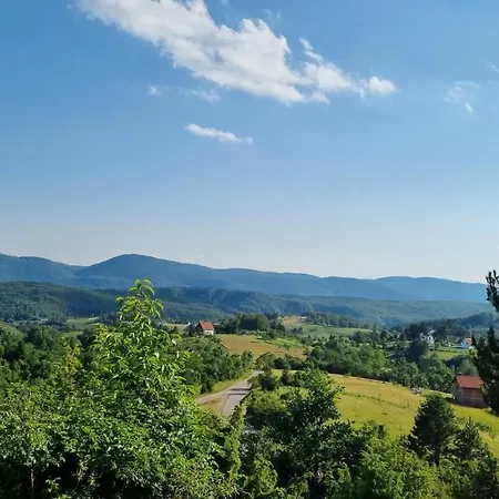 Chalet A Pine Vikendica U Srcu Zapadne Srbije Nova Varos