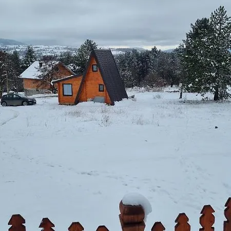 A Pine Vikendica U Srcu Zapadne Srbije Chalet