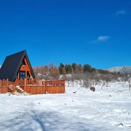 A Pine Vikendica U Srcu Zapadne Srbije Chalet Nova Varos