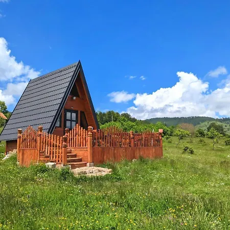 Chalet A Pine Vikendica U Srcu Zapadne Srbije Nova Varos