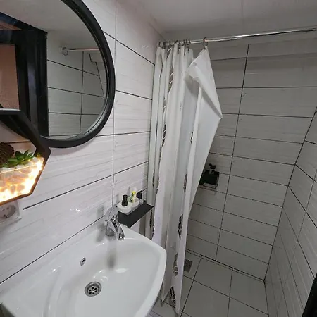 Brvnara A Pine Vikendica U Srcu Zapadne Srbije