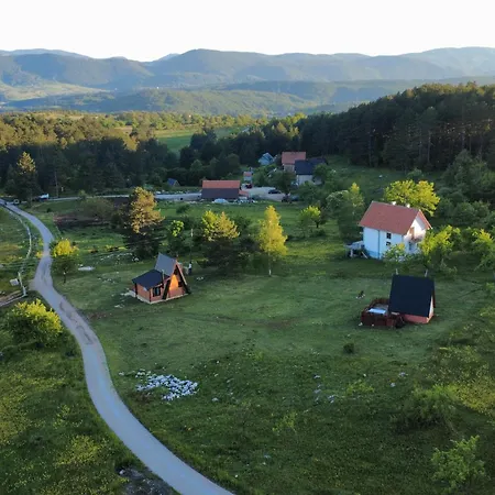 A Pine Vikendica U Srcu Zapadne Srbije Nova Varos