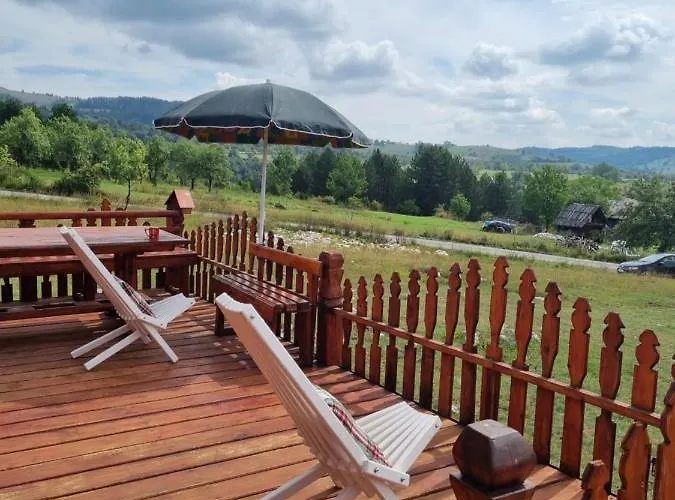 A Pine Vikendica U Srcu Zapadne Srbije 샬레