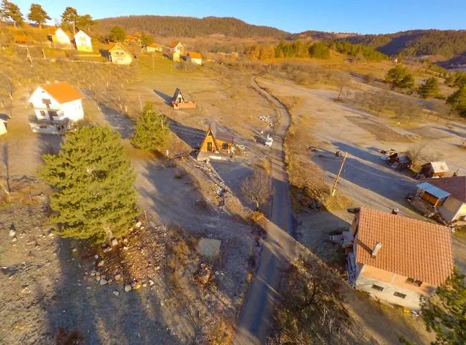 샬레 A Pine Vikendica U Srcu Zapadne Srbije