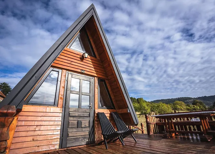 A Pine Vikendica U Srcu Zapadne Srbije * Nova Varoš