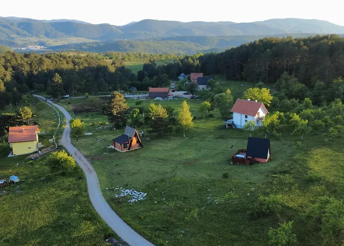 A Pine Vikendica U Srcu Zapadne Srbije Nova Varoš