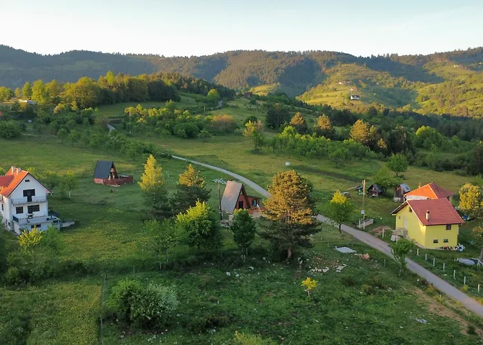 샬레 A Pine Vikendica U Srcu Zapadne Srbije